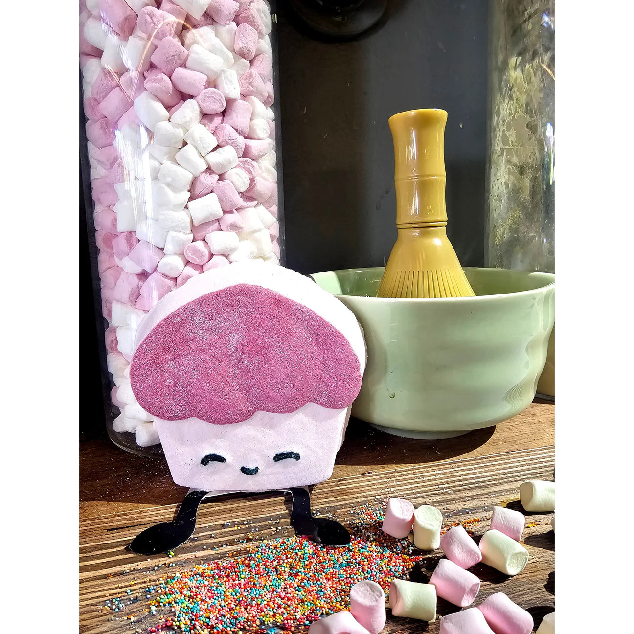 Bomb Cosmetics Chloe the Cupcake Fizzy Rascal Bath Bomb