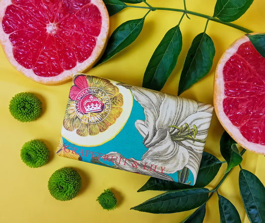 The English Soap Company Kew Gardens Grapefruit and Lily Soap Bar 240g